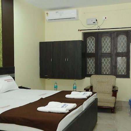 Tripura Sundari Residency Hotel Madanapalle ภายนอก รูปภาพ